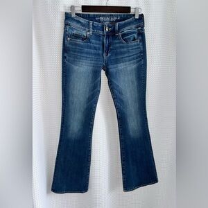 American Eagle low rise Kick Boot Jeans Size 4 Short